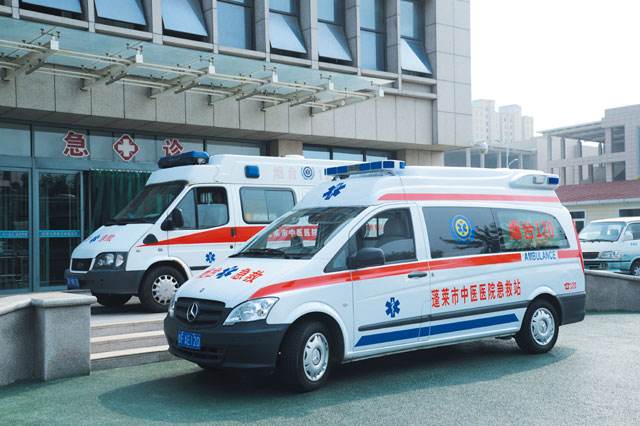 廣州救護車廠家跟你聊聊為什么無人避讓救護車？02